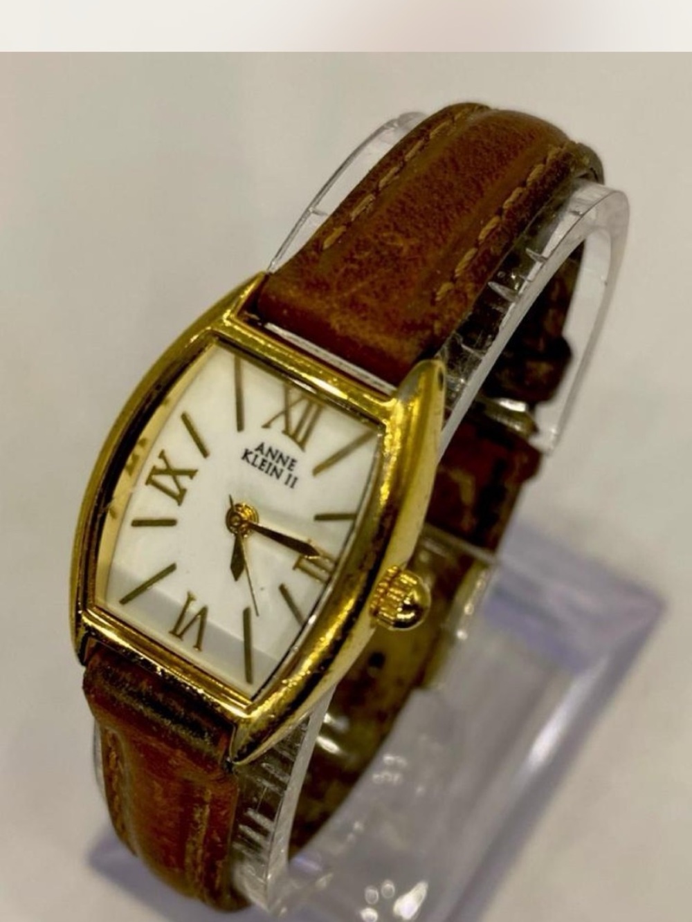 Anne Klein *^* Designer *^* Ladies Gold Tone Watch / Tan band *^*